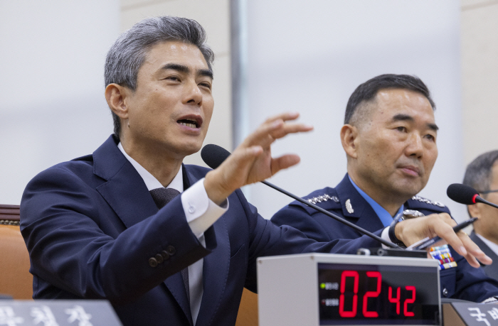 민통선 넘어 GOP 철책까지 접근한 민간인 관련 ...<YONHAP NO-5158>