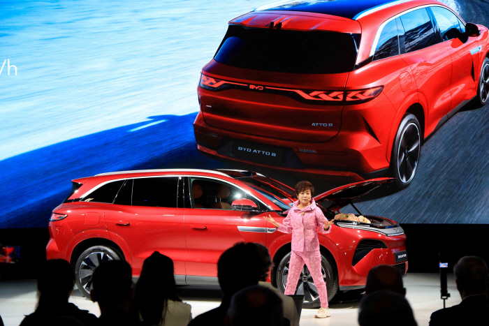 FRANCE-AUTO-SHOW-FAIR