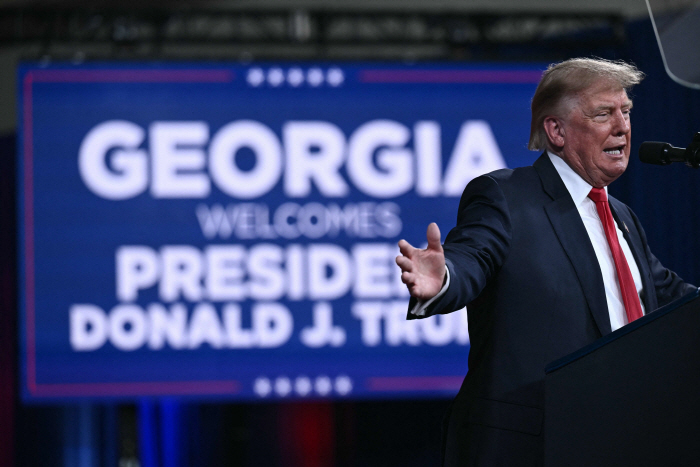 FILES-US-POLITICS-TRUMP