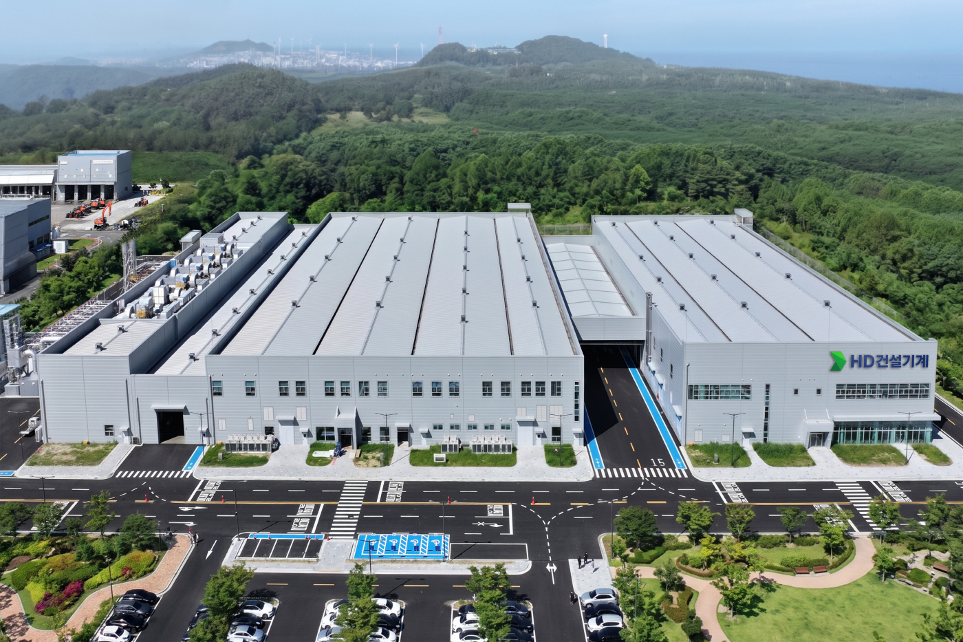 [사진] HD건설기계 군산 엔진 신공장 전경