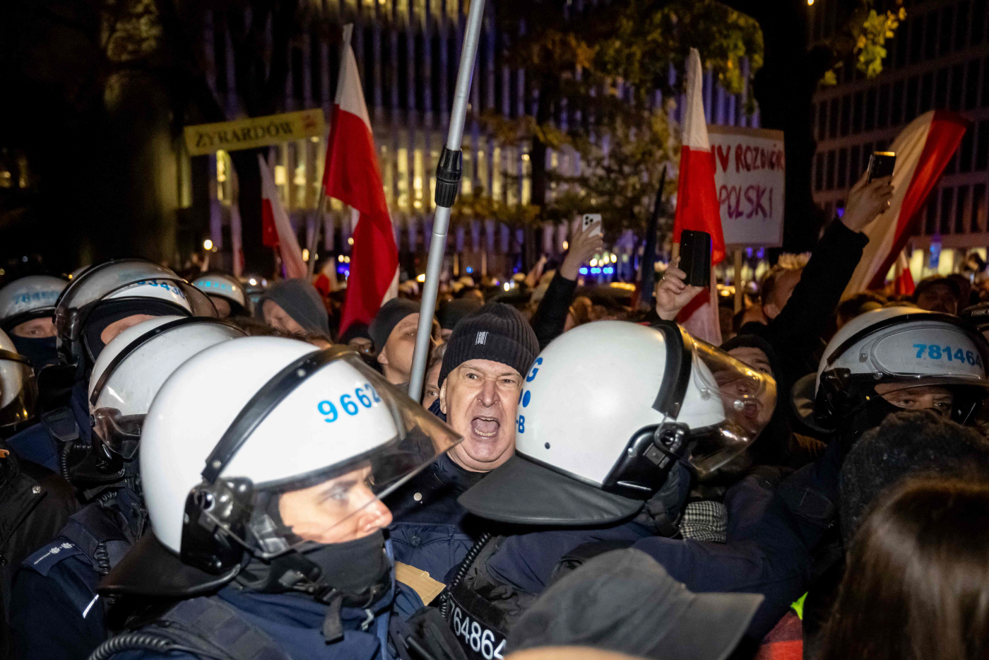 POLAND-POLITICS-GOVERNMENT-CONSTITUTION <YONHAP NO-4146> (AFP)
