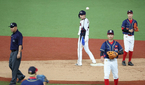  야구대표님 뒷심 발휘...10-0 콜드게임 승리