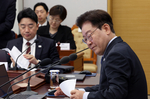 李 지지율, 33.8% 최저치…20대 18.6%로 추락[..