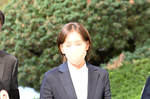 [포토]코로나19 신약 임상시험 승인 청탁 의혹, 공판..