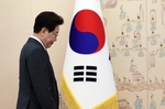 돌아선 중도·40대… 李, 국정동력 ‘경고등’