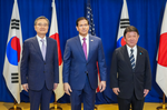 한미일 외교장관 “北 완전한 비핵화 위한 확고한 의지 재..